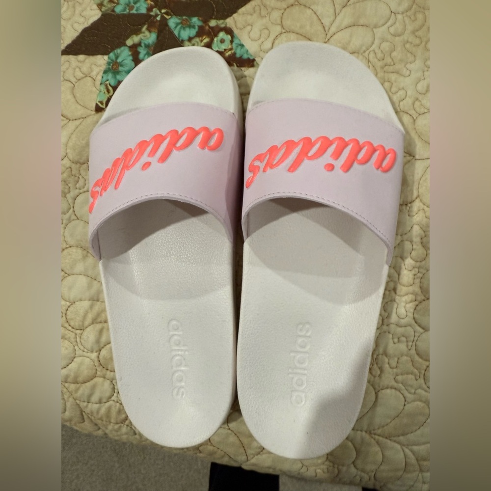Adidas Adilette cloud foam shower slide Size 8